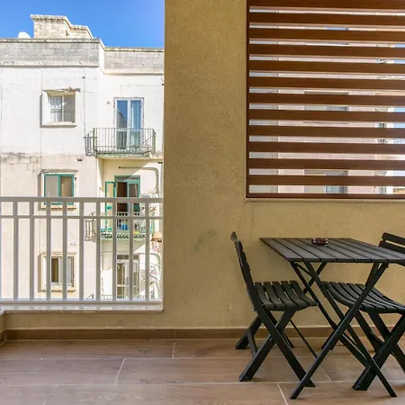 Lovely 3br With Private Terrace In By 360 Estates Διαμέρισμα *