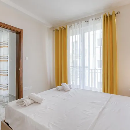 Lovely 3br With Private Terrace In By 360 Estates Διαμέρισμα