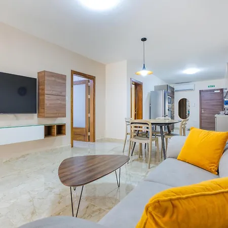 Lovely 3br With Private Terrace In By 360 Estates شقة