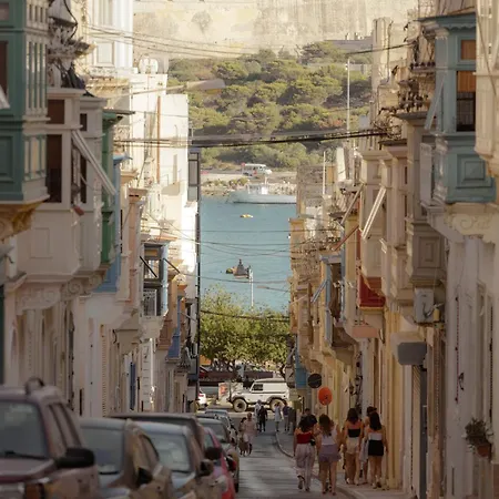 Lovely 3br With Private Terrace In By 360 Estates Lejlighed